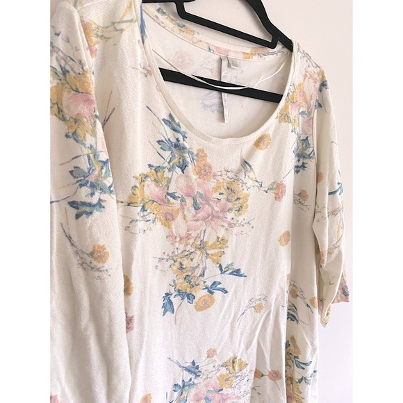 LC Lauren Conrad Cream Floral Knit 3/4 Sleeve Top with Chiffon Hem - Size XL - Picture 3 of 4